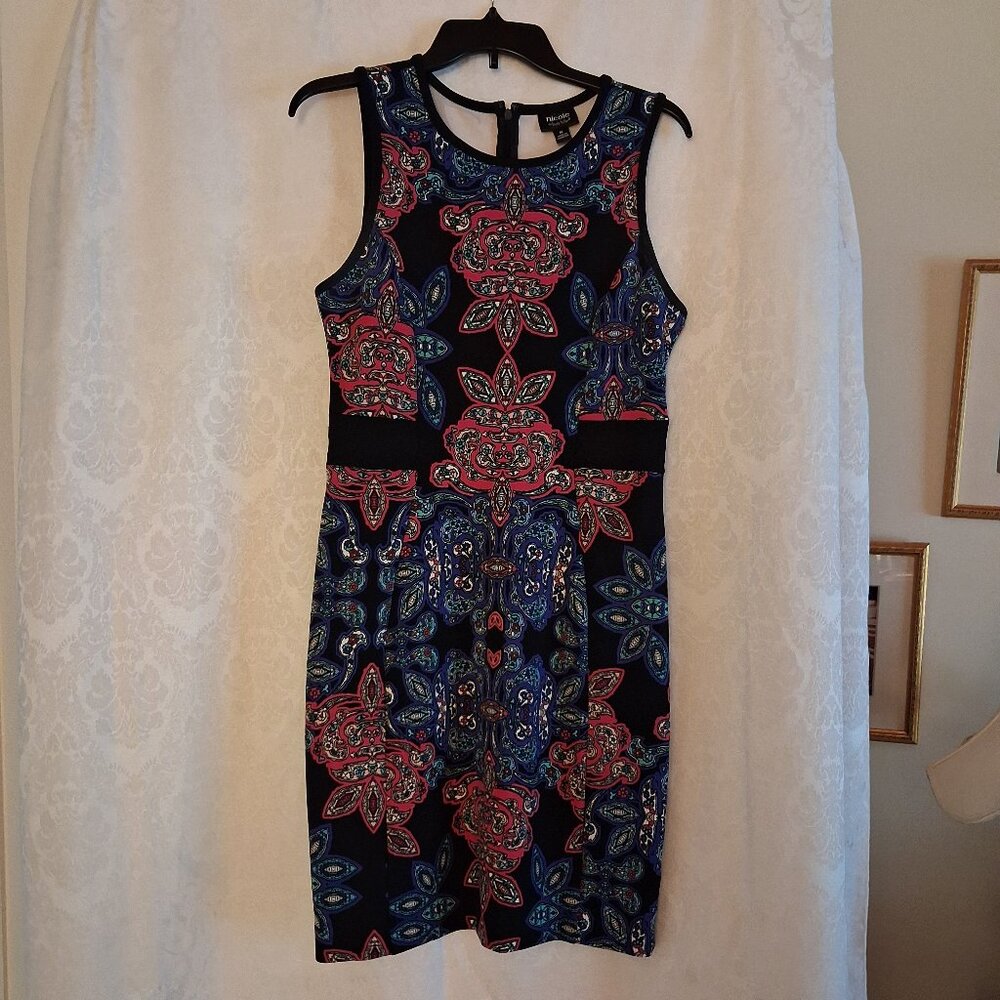 Form-fitting Dress with Bohemian Pattern-lots of stretch